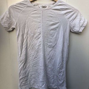 ATHLETA white textured workout top